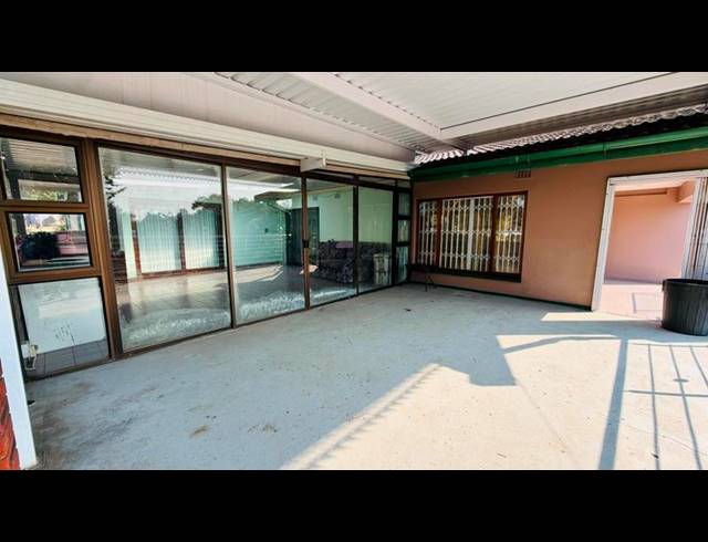 4 BEDROOM HOUSE FOR SALE IN NEW GERMANY